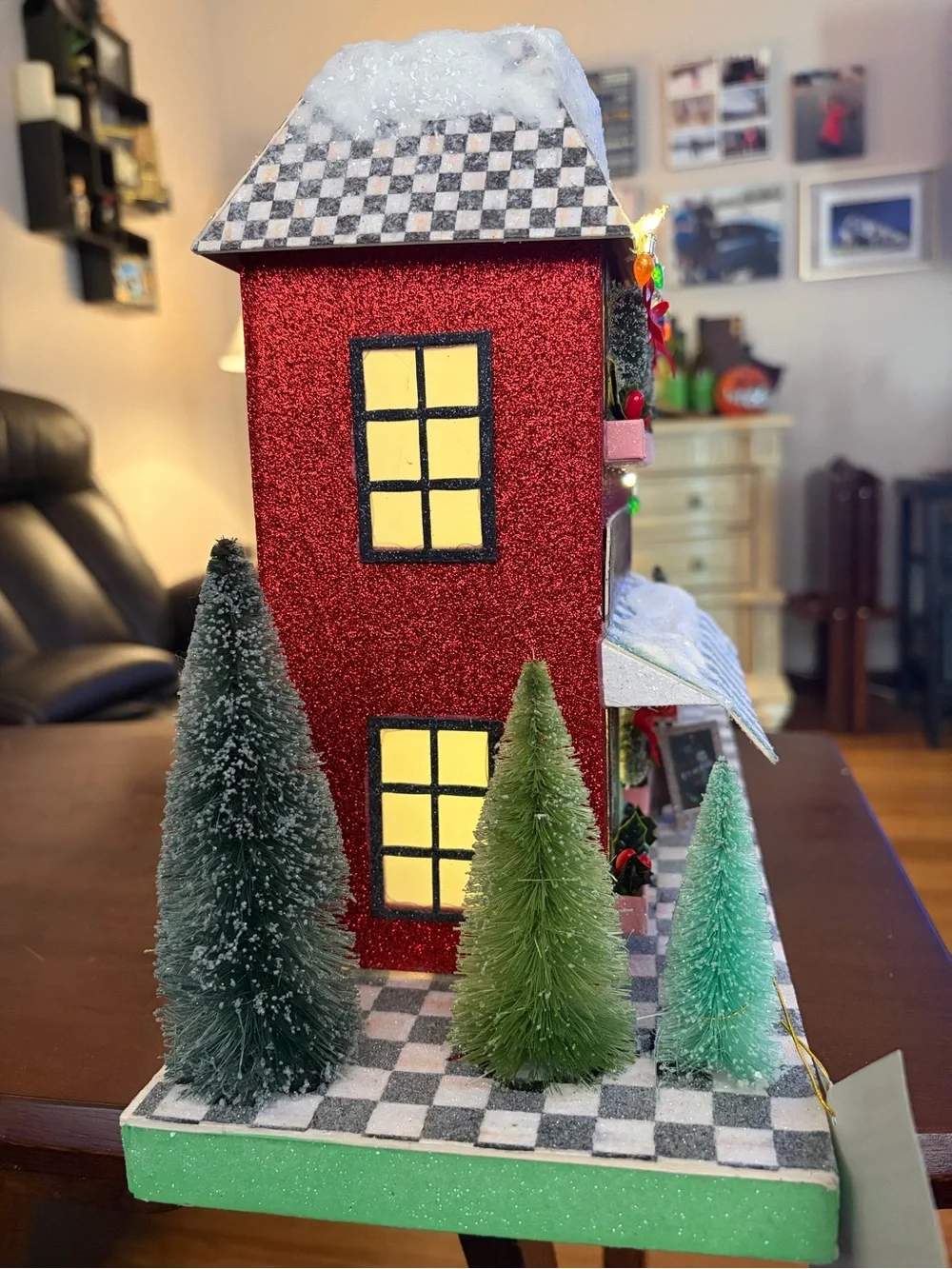 NIB Mackenzie Childs Check It Out Illuminated Market Paper House with Batteries